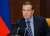 Российский политолог: Медведев как-то быстро сполз в позицию Захаровой, занял ее место