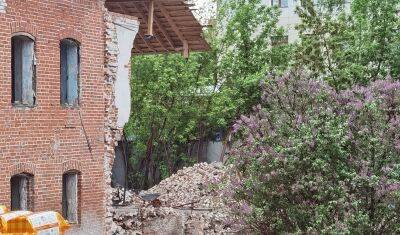 В центре Тюмени рухнула стена у дома мещанина И. С. Замятина. Он построен в 1872 году - nashgorod.ru - Тюмень