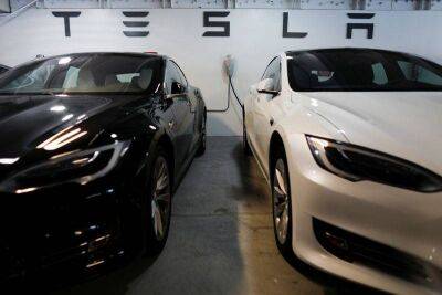 Тимур Алиев - Tesla исключена из индекса S&P 500 ESG - smartmoney.one - Reuters