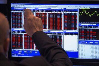Капитализация российского рынка акций Московской биржи в секторе Основной рынок на 18 мая выросла на 2,38% и составила 45107,341 млрд руб. - smartmoney.one - Москва - Москва - Reuters