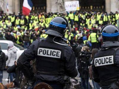 Первомайское шествие в Париже закончилось столкновением с полицией: арестованы 54 человека - unn.com.ua - Украина - Киев - Израиль - Франция - Париж