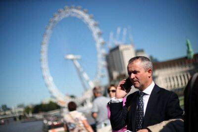 Борис Джонсон - РФ запретила въезд в страну 154 членам палаты лордов Британии - smartmoney.one - Россия - Англия - Лондон - Лондон - Reuters