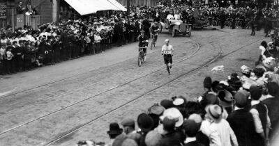 Самый долгий марафон в истории Олимпийский игр. Японец финишировал спустя 54 года после старта - olympics.com - Япония - Швеция - Стокгольм