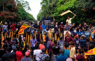 Власти Шри-Ланки ввели комендантский час по всей стране из-за массовых протестов - ont.by - Белоруссия - Шри Ланка - Коломбо