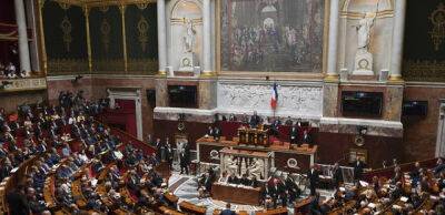 Блок Макрона втратив абсолютну більшість у парламенті Франції: що тепер зміниться - thepage.ua - Украина