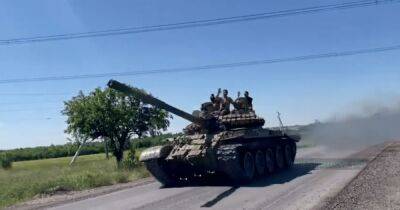 Старые танки Т-62 поступили на вооружение осетинскому батальону "Алания" (видео) - focus.ua - Россия - Украина - респ. Алания - Херсонская обл. - район Попасной