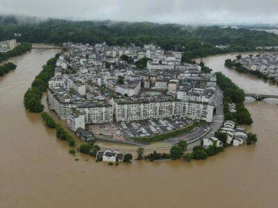 Сильные наводнения и оползни разрушают здания и дороги в Китае - unn.com.ua - Китай - Украина - Киев - Турция - Гуанчжоу