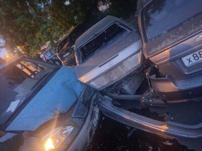 Пьяный водитель протаранил несколько автомобилей на парковке в Твери - afanasy.biz - Тверь - Тверская обл.