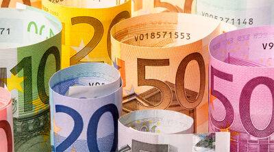 Курс евро 8 июня перешел к росту против доллара на статистике по еврозоне - bin.ua - США - Украина