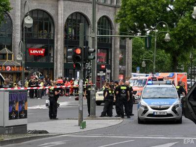 В Берлине автомобиль врезался в толпу, есть жертвы. В 2016 году в этом месте террорист убил 13 человек - gordonua.com - Украина - Германия - Берлин - Тунис