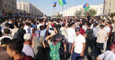 Узбекистан охватили массовые протесты: чего хотят митингующие (видео) - focus.ua - Украина - Казахстан - Узбекистан - Конституция - Протесты