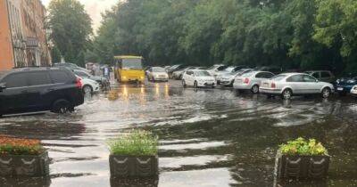 Із градом і громом: на Київ обрушилася потужна злива (фото, відео) - focus.ua - Украина - місто Київ