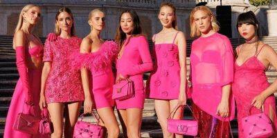 Ким Кардашьян - Грета Гервиг - Знаменитости - Must-have лета. Стиль Барби завоевывает популярность благодаря Ким Кардашьян и Марго Робби — как известные модницы носят розовый цвет - nv.ua - Украина