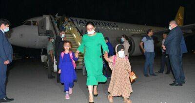 Эмомали Рахмон - 146 граждан Таджикистана возвращены на Родину из Сирии - dialog.tj - Сирия - Таджикистан