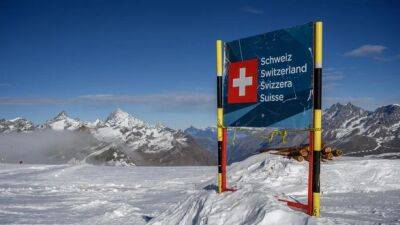 Швейцария - Глобальное потепление: тающий ледник сместил итальянско-швейцарскую границу - unn.com.ua - Украина - Киев - Швейцария - Италия