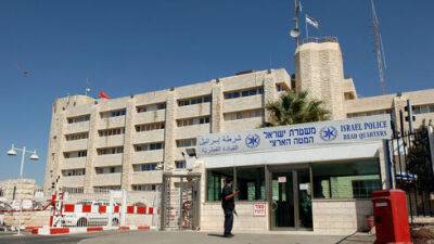 Палестинский нелегал по чужим документам ходил на работу в штаб полиции в Иерусалиме - vesty.co.il - Израиль - Иерусалим - Петы-Тиквы