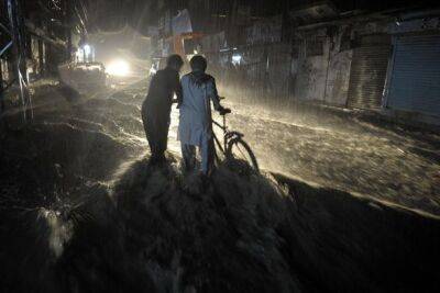 Муссонные дожди накрыли Пакистан: на юго-западе страны погибли 9 человек - unn.com.ua - Украина - Киев - Пакистан