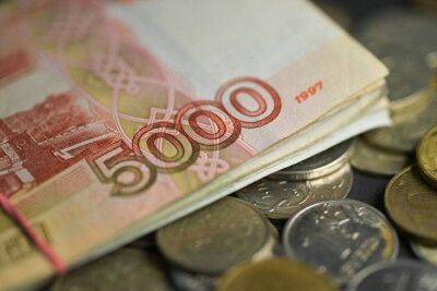 Курс доллара на Мосбиржи перешел к росту и повышается до 63,3 за доллар и 64,6 за евро - smartmoney.one - Москва - Москва