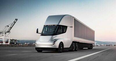 Илон Маск назвал дату старта производства грузовика Tesla Semi - focus.ua - Украина