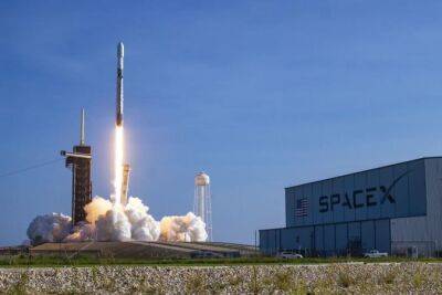 Илон Маск - Европа ведет переговоры о замене российских ракет «Союз» на SpaceX - minfin.com.ua - Москва - Украина - Япония - Индия - Reuters