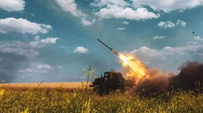 Россияне потеряли еще 12 танков и 200 вояк - pravda.com.ua