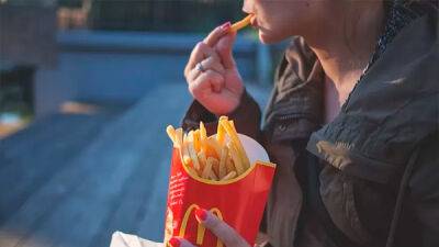 McDonald&apos;s не збирається відкриватися в Україні у серпні - bin.ua - Украина - county Mcdonald