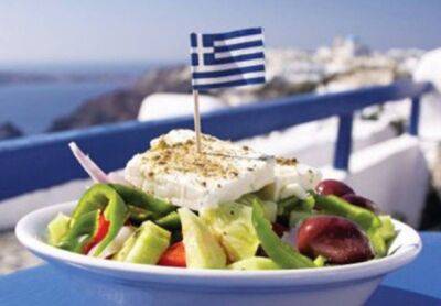 Греция - Рестораторы Греции в отчаянии: большинство туристов ограничиваются лишь салатиком - obzor.lt - Греция