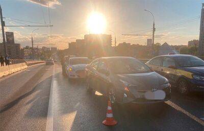 Lexus - Ford - Сразу 4 ДТП произошли за полчаса на одном мосту в центре Бреста - ont.by - Белоруссия