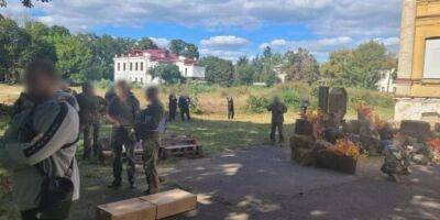 Суд взял под стражу двух военных, причастных к взрыву на выставке оружия в Чернигове — ГБР - nv.ua - Украина