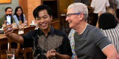 Вызов от Тима Кука: Как сделать селфи с генеральным директором Apple?