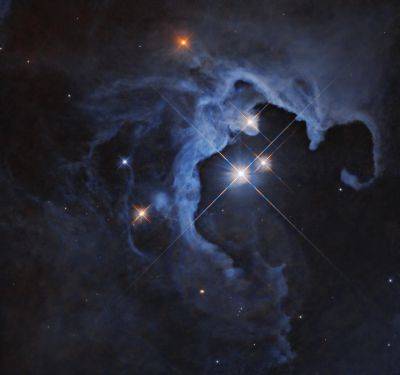 James Webb - Звездное трио в Тельце: Hubble исследовал молодые звезды удивительной туманности - universemagazine.com